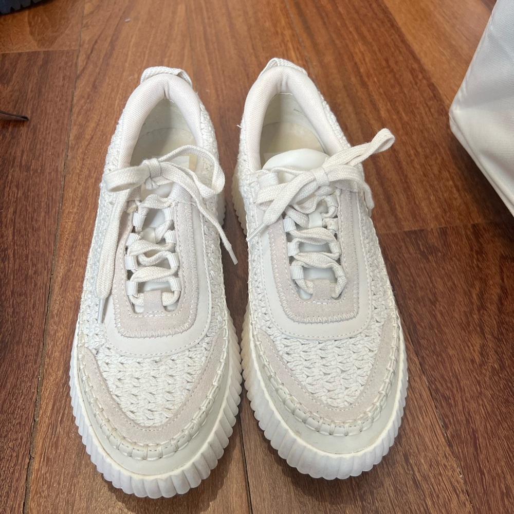 Dolce Vita Sneakers